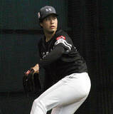 「【ソフトバンク】右肘違和感でスロー調整だった藤井皓哉が宮崎キャンプ合流　ブルペンで立ち投げ２０球「ここから上げていきたい」」の画像1