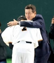 【巨人】原辰徳氏「最後にこれだけのファンの方がお前さんを見に来てくれているっていうことはね…」長野久義氏ねぎらう