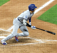 大谷翔平が５０戦連続出塁「本当に驚異的」「期待していた」ロバーツ監督が大絶賛…９回の５打席目に右安