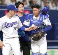 【ヤクルト】オスナのバットが中日の捕手・石伊雄太に当たるアクシデントも　石伊は無事にプレー復帰「もう全然大丈夫です」