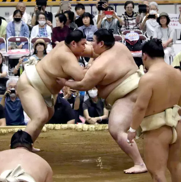 関脇・熱海富士、横綱・大の里に５勝６敗と善戦　元横綱・稀勢の里も「間違いなく大関に上がる」と絶賛　秋場所で昇進目指す…大相撲夏巡業