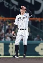 【阪神】熊谷敬宥、一塁への悪送球で傷口広げる「悪い流れを作ってしまった」「こういう試合になったのは自分のせい」