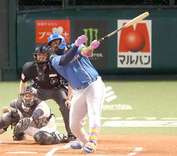 【日本ハム】新庄監督「足のけがで強く振れなかった」「本人が一番悔しがっていた」肉離れから強行出場　主砲・レイエスに言及