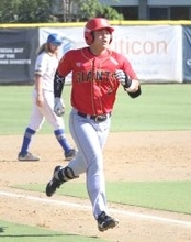 巨人・石塚裕惺が止まらない“長野式打法”で豪ＷＬ５戦１３打数６安打！しかも２発！！しかも２発とも逆方向