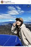「内田理央、「家族旅行」を満喫！富士山との笑顔ショットに「可愛さ抜群」「一緒に楽しめた気分になれました」」の画像1