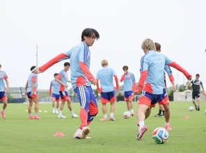 中村敬斗が７年前の“再現ゴール”へ　欧州１年目で対戦のオランダ代表ＤＦダンフリーズと勝負
