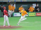 「【巨人】決勝打のダルベック「スランプは脱した」不調の要因を自己分析→「好球必打」でトンネル脱出」の画像1