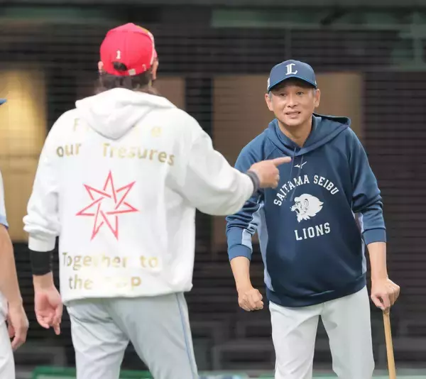 乱闘寸前から一夜明け、日本ハム・新庄監督と西武・西口監督が試合前に会話　前日は伊藤大海と黒田哲史コーチが一触即発の事態に