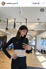 第２子出産のモデル、極細ウエストショットに「２人のママのお腹じゃない」「本当に産みましたか？」「羨ましい」朝比奈彩が公開