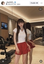 ＷＢＣ戦士の美人妻・渡辺リサ、ぴたぴたスポーツウェアで筋肉＆くびれ披露にファンもん絶！「強すぎる」