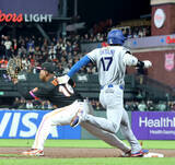 「大谷翔平の執念の“激走打”　５３試合連続出塁を称賛　ロバーツ監督「本調子でなくても」…今後の巻き返しにも期待」の画像1