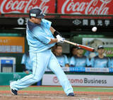 「【西武】中村剛也が４０２日ぶり出場も４打数無安打　８回の大チャンスで痛恨３球三振」の画像1