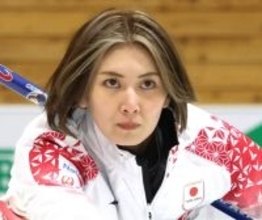 カーリング女子のフォルティウスが帰国　吉村紗也香「バトンをつなぐことができてホッとしている」８大会連続出場へ