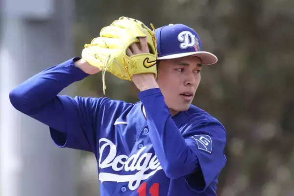 佐々木朗希を絶賛、ドジャースのロバーツ監督「昨春よりもずっと先に進んでいる」　勝負の２年目好発進