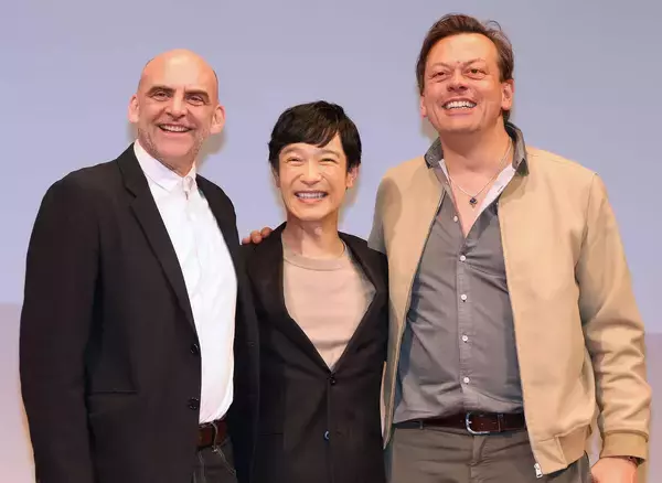 世界的な舞台製作者が堺雅人を絶賛「全身全霊で作品に向き合い、想像力や遊び心もある」「演技は精密でエキサイティング」