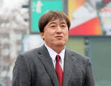 「【楽天】 石井一久ＧＭ「解像度や再現性を高くして…」塩川達也ヘッドコーチが一塁コーチャーを務めた理由を説明」の画像1
