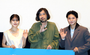 有村架純が運営スタッフ姿の磯村勇斗に感慨「大人になりましたね。行動力がすごい。実行委員会代表として、こんなにたくさんのお客さんを呼べるのは、磯村くんの力」