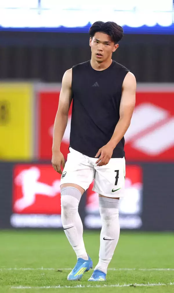 日本代表ＦＷ塩貝健人の名門ウォルフスブルクが２部降格…ドイツ１部、２部入れ替え戦で逆転負け