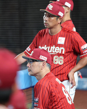 【楽天】吉井理人監督、またまた初勝利お預け　２回から小刻み継投策も実らず５連敗で借金は今季ワースト１９