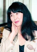 岸惠子さん、離婚は「私の独立記念日」人気絶頂で渡仏→フランス人監督と結婚「人生の節目が５月」徹子の部屋で追悼
