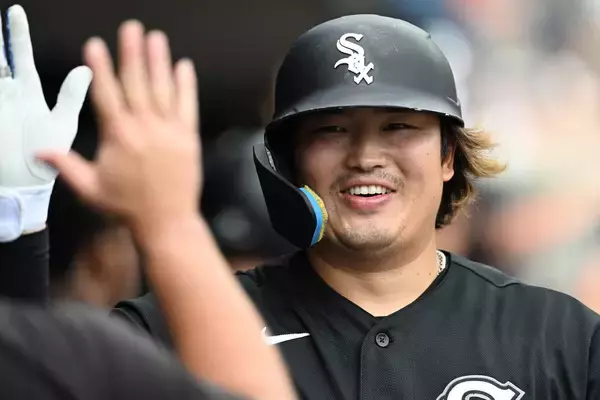 悩める村上宗隆が豪快弾！　今季初の「５番」で８試合ぶりの３２号先制３ラン　“復刻ユニ”で松井秀喜超え　鈴木誠也に並ぶ