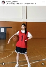 カジサックの長女・梶原叶渚　ポニテ×バスパン姿が「めちゃかわいいー！」「顔ちっちゃ」