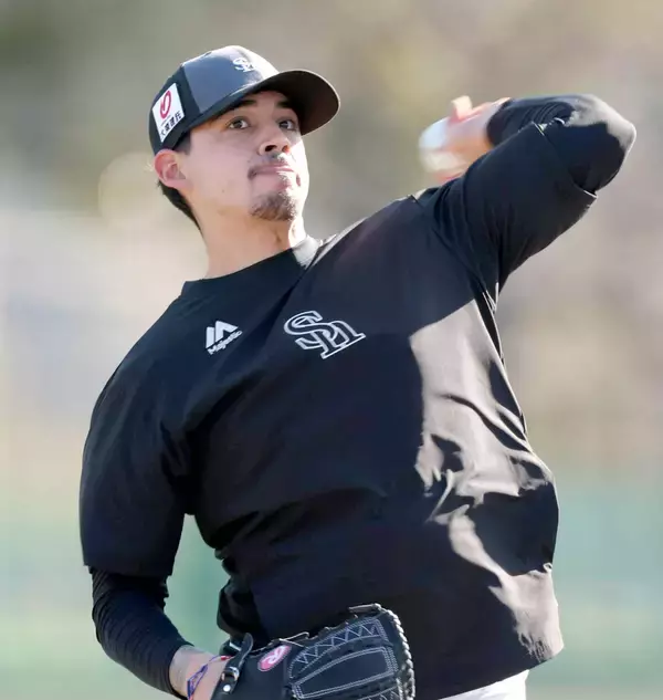 【ソフトバンク】育成の怪物左腕・アルメンタが紅白戦で衝撃の１５４キロ　小久保監督も高評価「打者が立ってもいい印象」