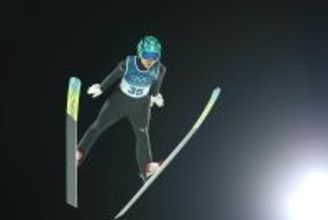 【五輪】ジャンプ伊藤有希　４度目の五輪を終えて万感の涙「今までのオリンピックで一番空がきれいに見えた」、周囲の人々に「金メダル以上に大切なもの」と感謝