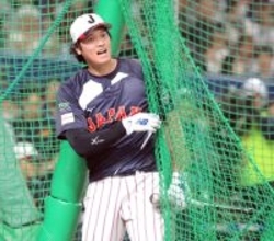 大谷翔平フィーバー加速　"弾"違い１１発に４階席弾　超貴重フリー打撃に３万６７２７人騒然…侍試合中はベンチで盛り上げ→中盤に引き上げる