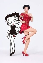 礼真琴、ベティーちゃんになる！「新鮮な組み合わせ。どうなるのかドキドキ」　宝塚退団後初ミュージカル