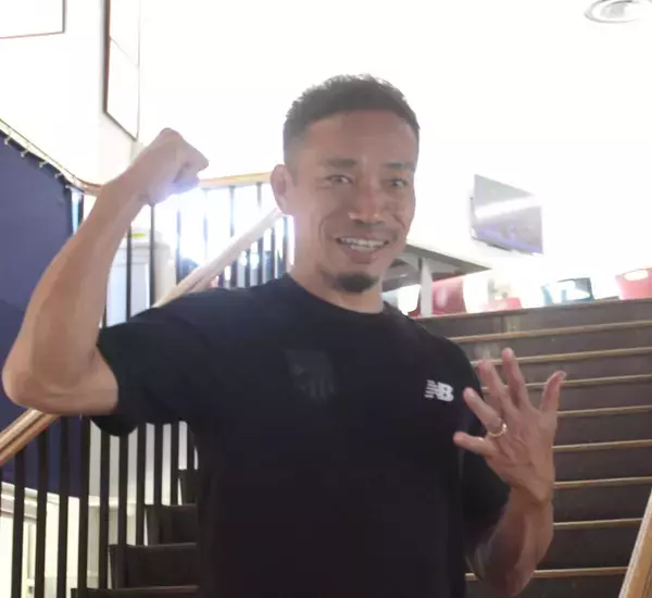 【Ｗ杯】前人未到の日本人初５大会連続　長友佑都「優勝に向け、覚悟を持って戦う」、発表はドキドキ「こんなに緊張したことはないというくらい緊張」