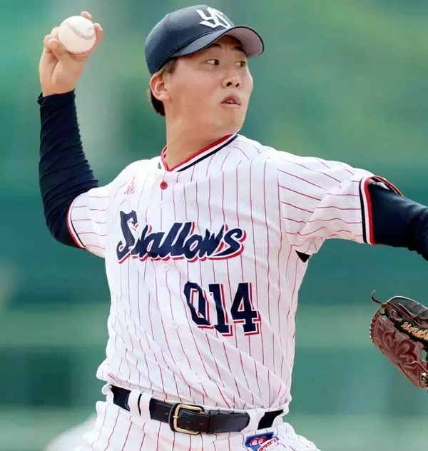 【ヤクルト】育成の西舘昂汰投手を支配下登録に　２３年のドラフト１位右腕「１軍で活躍できるよう精一杯頑張ります」
