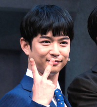千葉雄大「二階堂ポーズを広めるぞ！」　主演舞台で「仕事はできないが、人を助けることに脊髄反射で動く」主人公を演じる