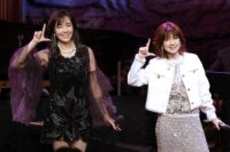 松本伊代と早見優がライブで名曲カバー　決めポーズつきで３度も「２人合わせて『夏色ジャーニー』です！」