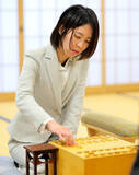 「福間香奈女流名人が失冠　女流五冠に後退　シリーズ１勝もできず敗北はタイトル戦８５回目で初の屈辱」の画像1