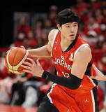 「【バスケ】渡辺雄太が先制ダンク！　日本は韓国に１５―１６で第１Ｑ終了　桶谷監督体制初白星へ」の画像1