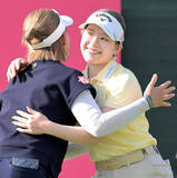 「吉田鈴が１打差２位に浮上「今まで一番、優勝に近い」ツアー通算４勝の姉・優利に続いて初優勝へ意欲　女子ゴルフ」の画像1
