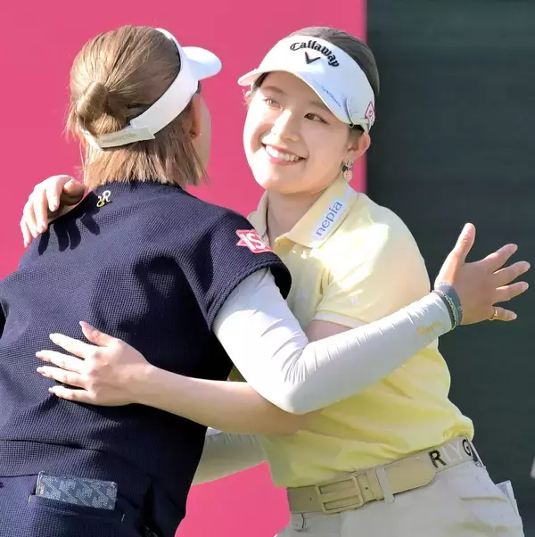 吉田鈴が１打差２位に浮上「今まで一番、優勝に近い」ツアー通算４勝の姉・優利に続いて初優勝へ意欲　女子ゴルフ