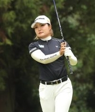 高橋彩華　３戦２勝に王手　「魔球」に負けず首位浮上…勝って試合翌日の全米女子オープン予選回避へ