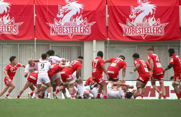 【ラグビー】神戸、５連勝で首位浮上　プレーオフ１位進出王手もデイブ・レニーＨＣ不満「あまりにひどかった」