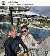 「６５歳と６０歳だなんて嘘みたい」前田典子＆日比野玲、レジェンドモデル夫婦のリゾートショットに「素敵なご夫婦」「脚長っ」
