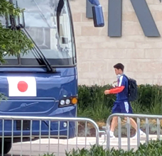 【Ｗ杯】遠藤航、オフ返上トレ　スパイク履いた、ボール回しにも参加　１５日早朝の初戦オランダ戦に希望