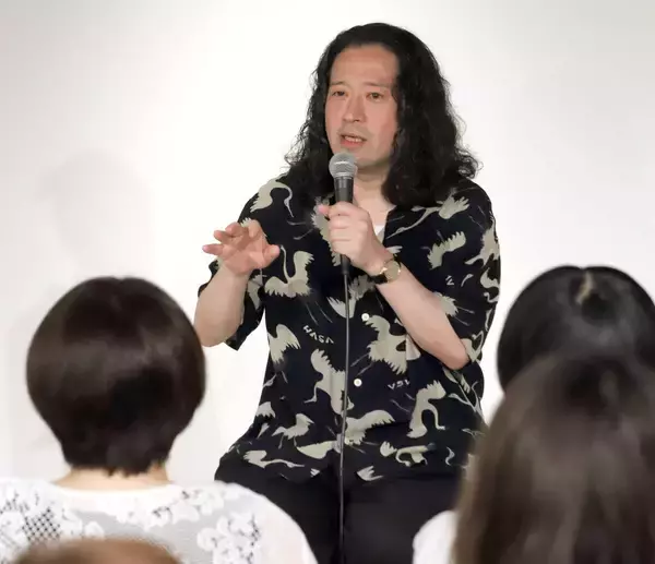 又吉直樹、失恋の原体験明かし「つらいのに好きな子が笑ってくれてる。これは今の芸風につながってる」