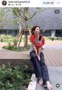 西山茉希「夏がはじまるぅー」爽やかノースリ×上着“たすき掛け”姿に絶賛「透き通ってる」「すきなお姉さん」