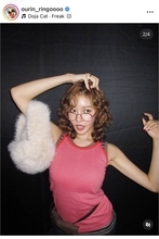 王林、くるくるヘアー×メガネの激変姿「ビジュ最高」「どんどん綺麗になる」「世界一可愛い」