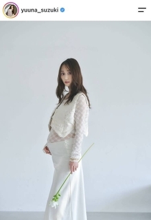 モデル・鈴木友菜が第１子妊娠　おなかふっくら「穏やかで愛おしい日々を過ごしています」ファッション誌で活躍