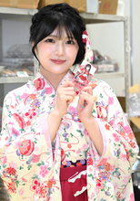 声優・鈴木杏奈、コミケ参加！　「皆さん大満足そうで私もうれしい！」　温泉むすめ関連でお渡し会開催