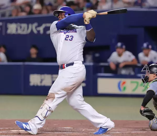 【中日】３戦連発中の絶好調サノーが勝ち越し打　阪神・下村を３回途中ＫＯ