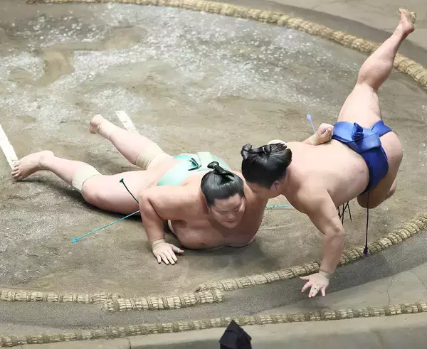 新関脇・藤ノ川、大関・琴桜を破って５連勝　トップと１差も冷静「まだ勝ち越してもいないので」