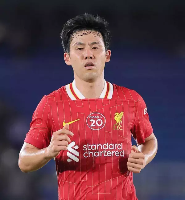 日本代表ＭＦ遠藤航が足首の負傷で数週間離脱の見込み…リバプール・スロット監督が状況明かす